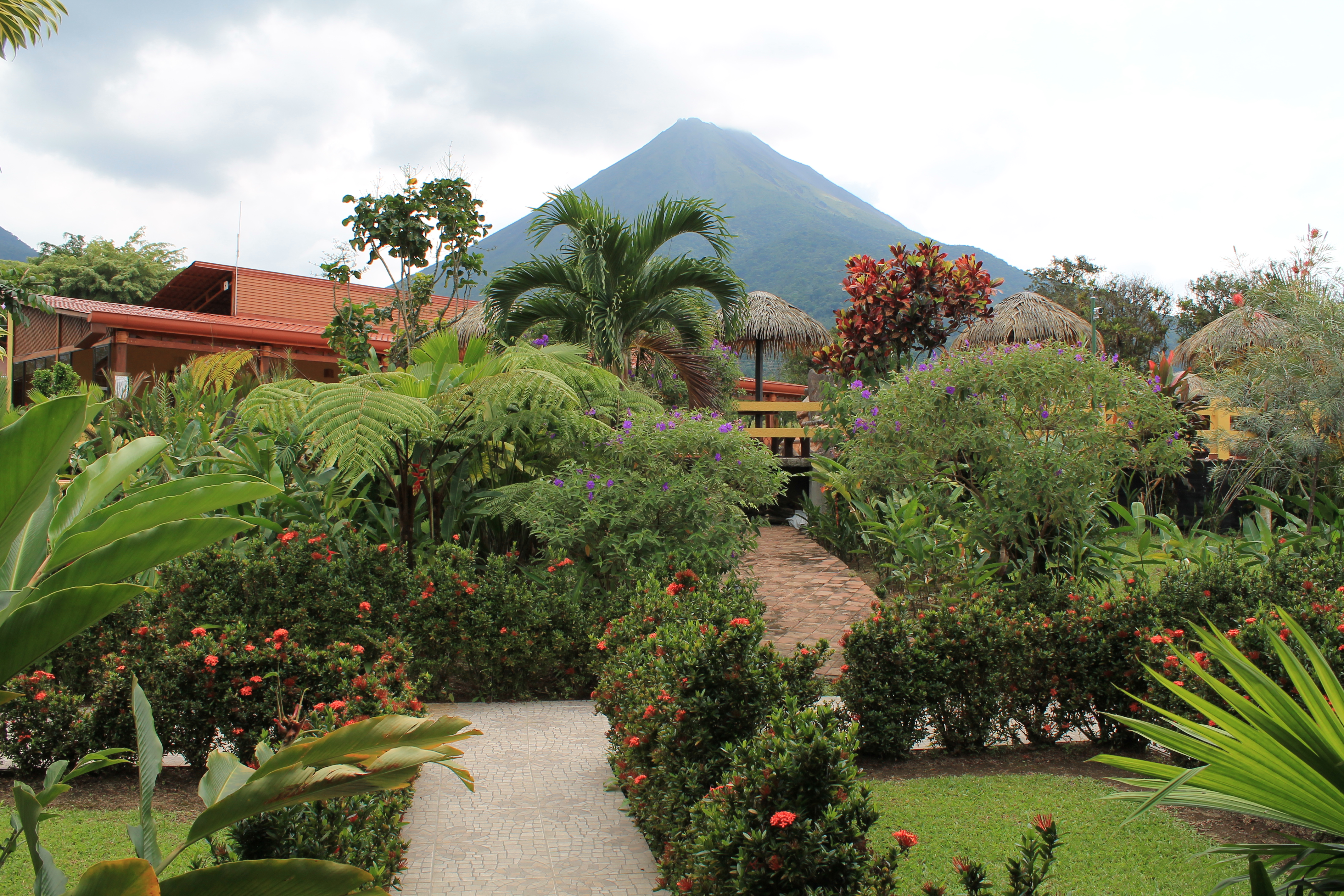 Arenal Hotel Recommendation: La Pradera Del Arenal; The Absolute Best Value Hotel In La Fortuna / Arenal