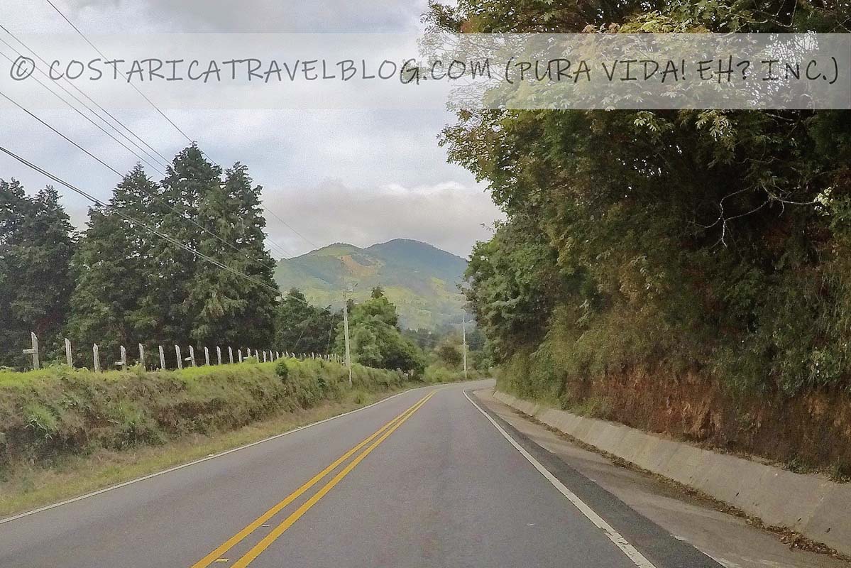 driving to La Fortuna / Arenal